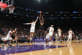 开云kaiyun平台登录 Scout回归赛场，战术调整首场状态亮眼，快船观众沸腾！