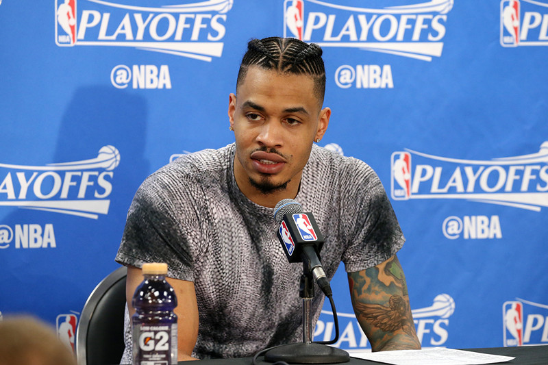 集结日体能课后，塞维利亚内部沟通备战NBA常规赛，信心回归，资深球员宣示担当的简单介绍