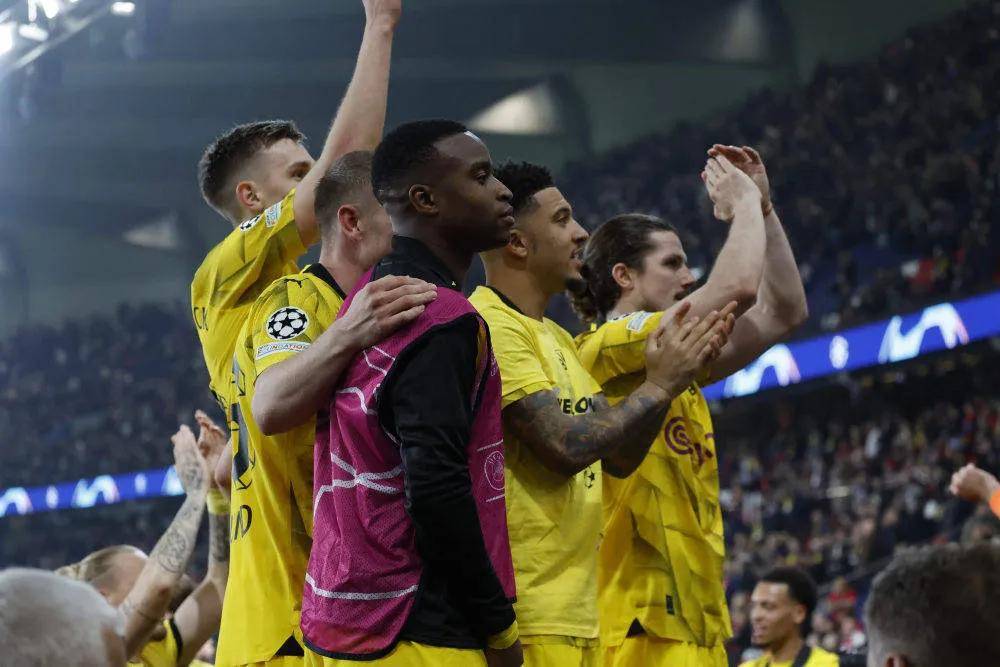 社区盾赛程吃紧；多特蒙德今晚战术微调；引发热议；年轻球员得到机会的简单介绍